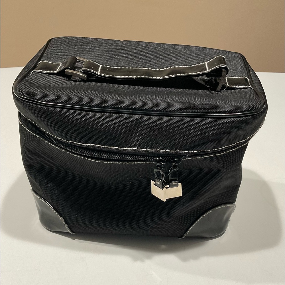 ☀️☀️☀️SEPHORA Black Cosmetics Case, 9”x6”x5.5”